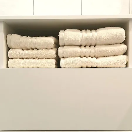 Cozy With Free Parking And Balcony *