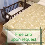 アパート Cozy With Free Parking And Balcony リュブリャナ