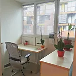 Cozy With Free Parking And Balcony アパート *